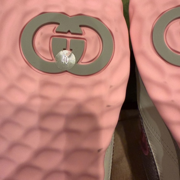 Gucci Women's Pink and Gray Sneakers - Picture 11 of 16